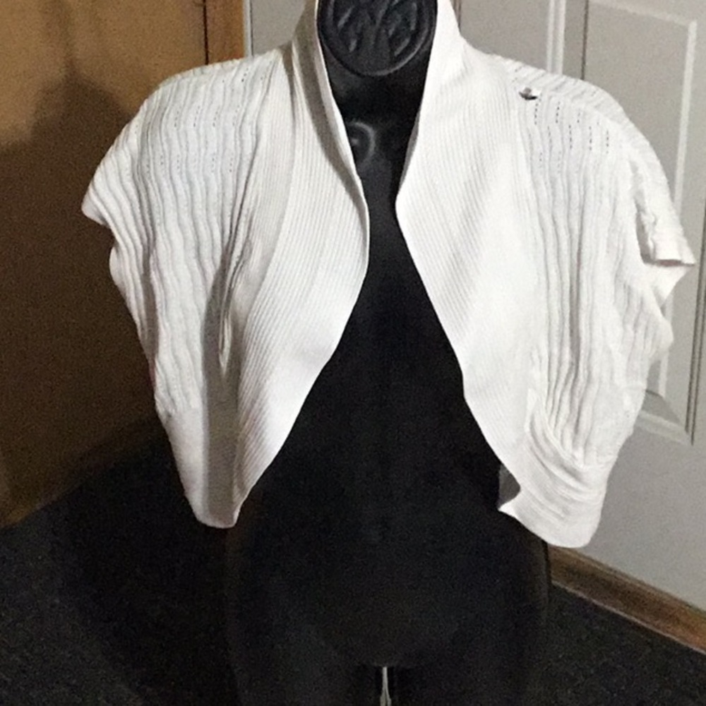 Fashion Bug Women’s White Sweater Top Ribbed Size M w/ 2 Small Holes 🕳️